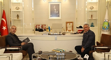 Hendekli Yazar Güvenç Cengiz Başkan Babaoğlu'nu Makamında Ziyaret Etti