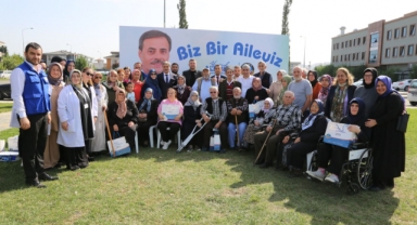 Serdivan Belediyesi Yaşlıların Yanında
