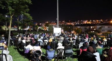 Ferizli'de Açık Hava Sineması Etkinliği Büyük İlgi Gördü