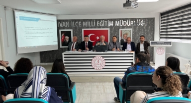 Yeni Eğitim Müfredatı Serdivan Maarif Ailesine Tanıtıldı