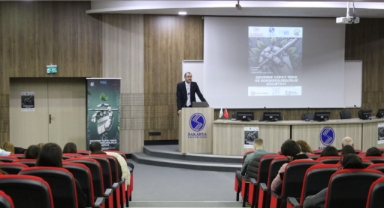 Sakarya Üniversitesinde Geleceğe Bakış: Çeviride Yapay Zeka ve Sürdürülebilirlik Çalıştayı