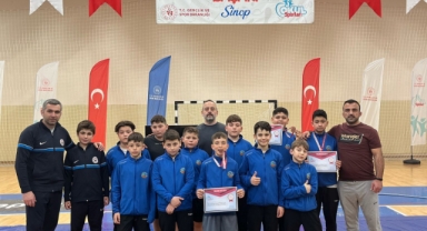 Serdivanlı Güreşçiler Türkiye Şampiyonası Yolunda