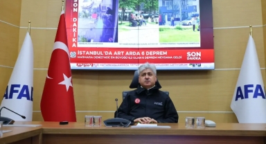 Sakarya Valisi Doğan, Deprem Sonrası İl Afet ve Acil Durum Yönetim Merkezi'nde!