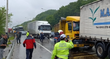 D-100'de 2 Tır Ve 2 Otomobilin Karıştığı Zincirleme Kaza: 1 Yaralı