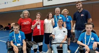 Büyükşehir Avrupa’da Türk Bayrağı’nı Dalgalandıran Hüdanur’a Anlamlı Destek