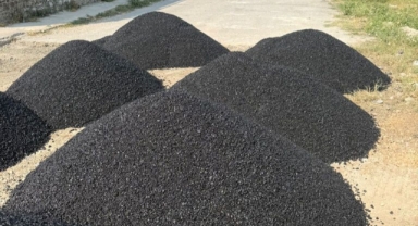 Geyve’de Asfalt Yama Çalışmaları Devam Ediyor