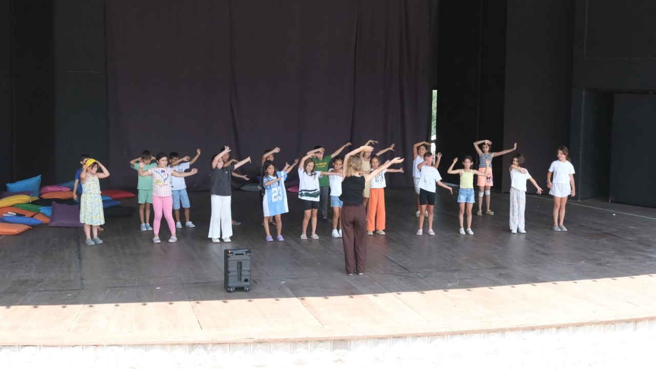 Sapanca’da Yaz Tatili Tiyatro ile Renklendi