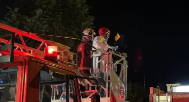 4 Dükkan Alev Aldı!