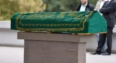 52 Yaşında 1 Çocuk Annesi Hayatını Kaybetti!