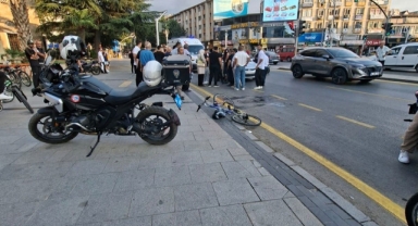 Otomobil Bisikletliye Çarptı