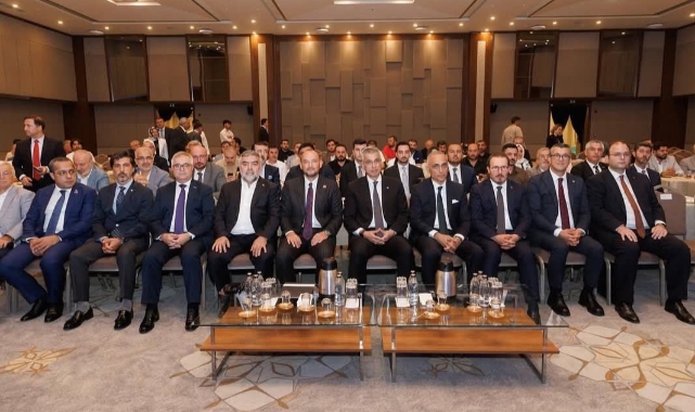 Sakarya, MÜSİAD’ın sağlık zirvesinde güçlü temsilini gösterdi