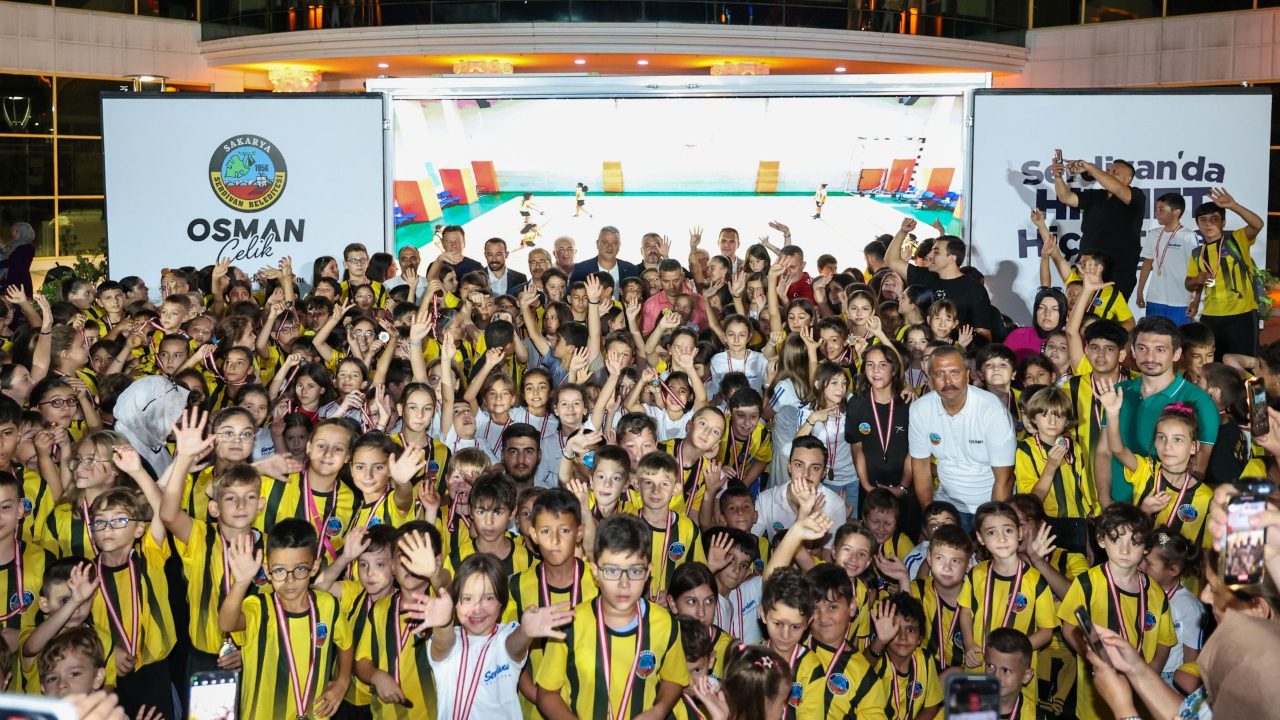 Serdivan'da Spor Şöleni: Yaz Spor Okulları Coşkulu Törenle Sona Erdi