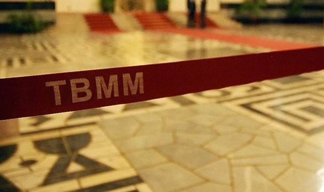 TBMM Önünde 'Beyaz Toros' Yakan Şahıs Tutuklandı!