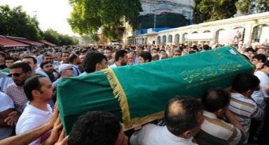 Yaşam Mücadelesini Kaybetti