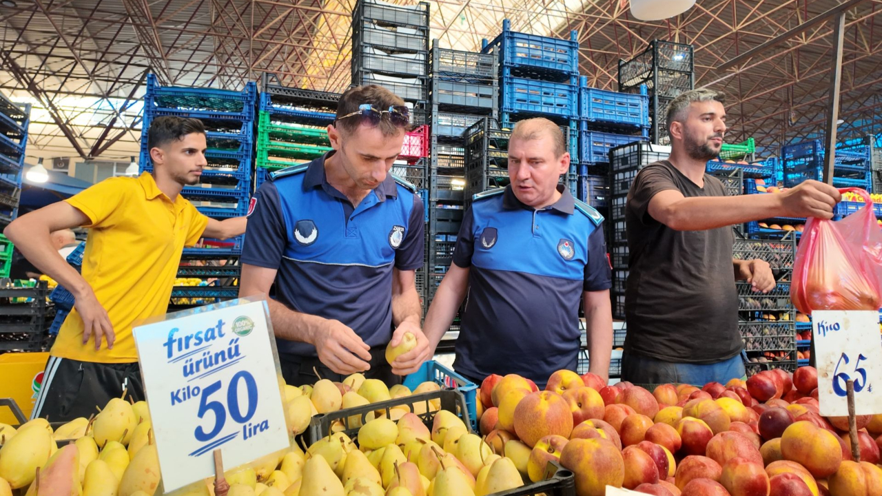 Zabıta Ekiplerinden Pazar Tezgahlarına Sıkı Denetim!