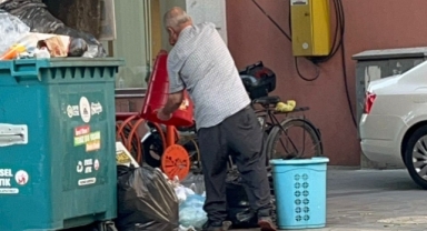 Bu Kadarına Pes!Bütün Çöpünü Yere Döktü!