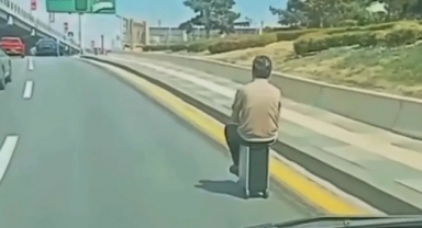 Valizine Atladı Gitti: Elektrikli Valiziyle Trafiğe Çıktı