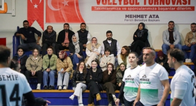 Ferizli’de 29 Ekim Cumhuriyet Kupası Voleybol Turnuvası Başladı
