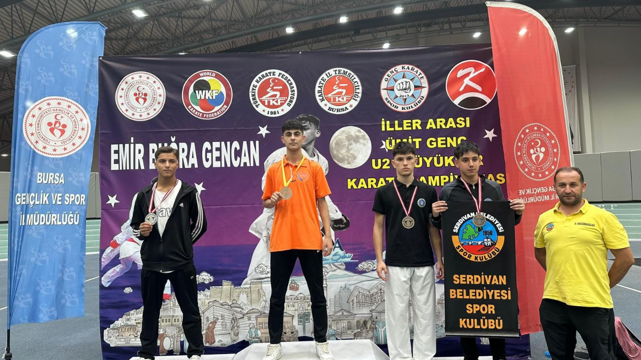 Serdivanlı Karatecilerden Bursa'da Madalya Zaferi