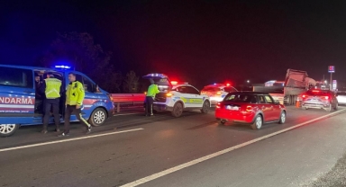 Pamukova’da Tır Kazası: 1 Yaralı