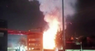 Sakarya'da OSB Girişinde Korkutan Yangın