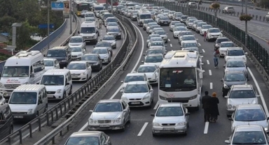 Trafiğe Kaydı Yapılan Taşıt Sayısı Yıllık Bazda Yüzde 14,8 Azaldı