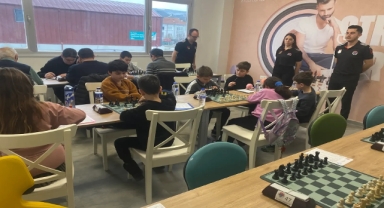 7'den 70'e 'Satranç Turnuvası'nda Ter Döktü