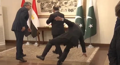 Bakanlar Zirvesine Damga Vuran An!