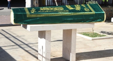 Gurbette Kalbine Yenik Düştü