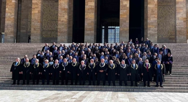 Anayasa Mahkemesi Heyeti Anıtkabir’i Ziyaret Etti