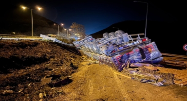 Bilecik-Sakarya Yolu Ulaşıma Kapandı