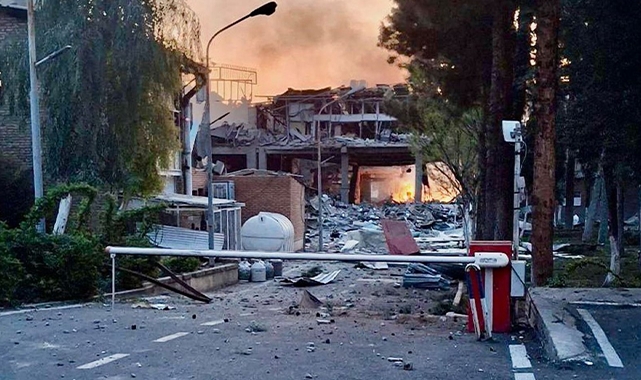 İran'ın 100 Yıllık Araştırma Merkezi Vuruldu!