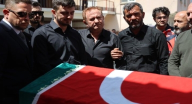 Okul Saldırısında Ölenler Son Yolculuğuna Uğurlanıyor