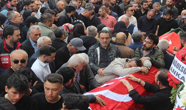 Saldırıda Ölen 4 Öğrenci Gözyaşları İçerisinde Uğurlandı