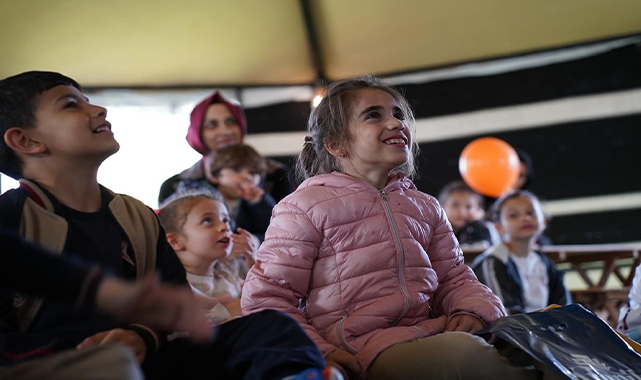 Serdivan Kitap Fuarı’nda Ünlü İsimlere Büyük İlgi!