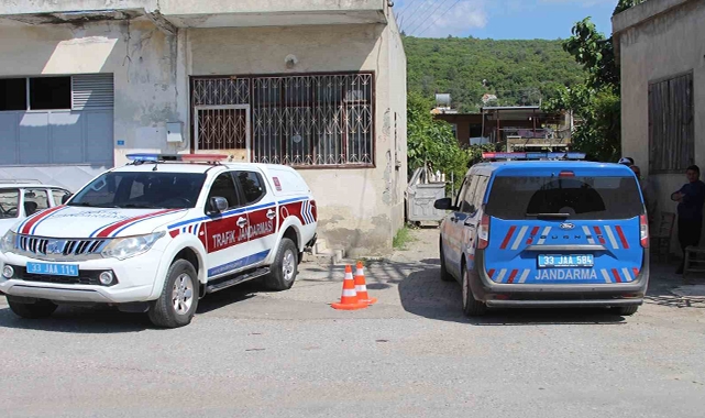 Mersin’de Katliam Yapan Zanlının Bulunduğu Bölgeye Giden Yol Kapatıldı