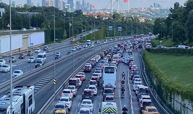 Nisan Ayında Trafiğe Çıkan Taşıt Sayısı Yıllık Bazda Azaldı