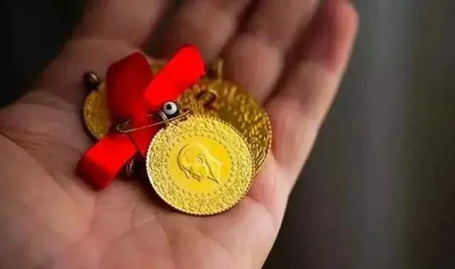 Altın, Fed Öncesi Zirveden Geriledi