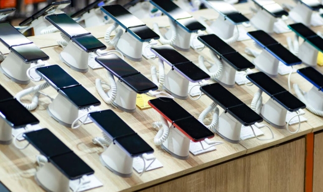 Dev Marka Piyasadan Çekildi! Telefon Pazarında Taşlar Yerinden Oynadı