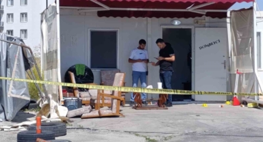 Minibüs Durağına Silahlı Saldırı: 1 Ölü, 1 Yaralı