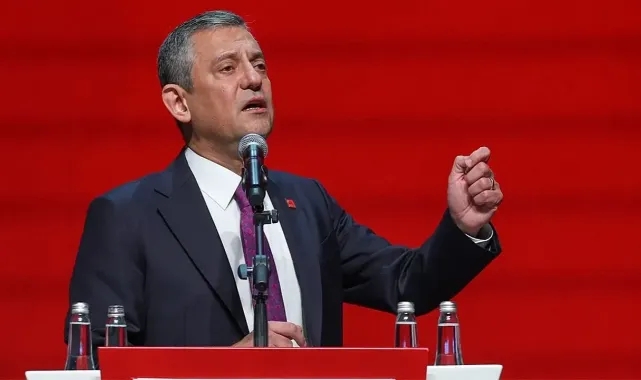 Özgür Özel'in Yeni Parti Açıklaması Sonrası CHP'den İlk İstifa Geldi
